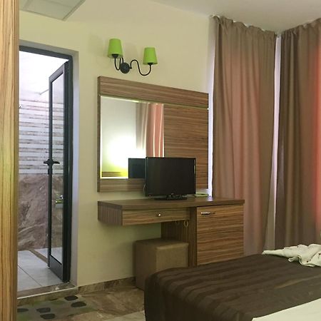 Tia Maria Is Situated In The Southern Part Of The Sunny Beach Resort Exterior photo