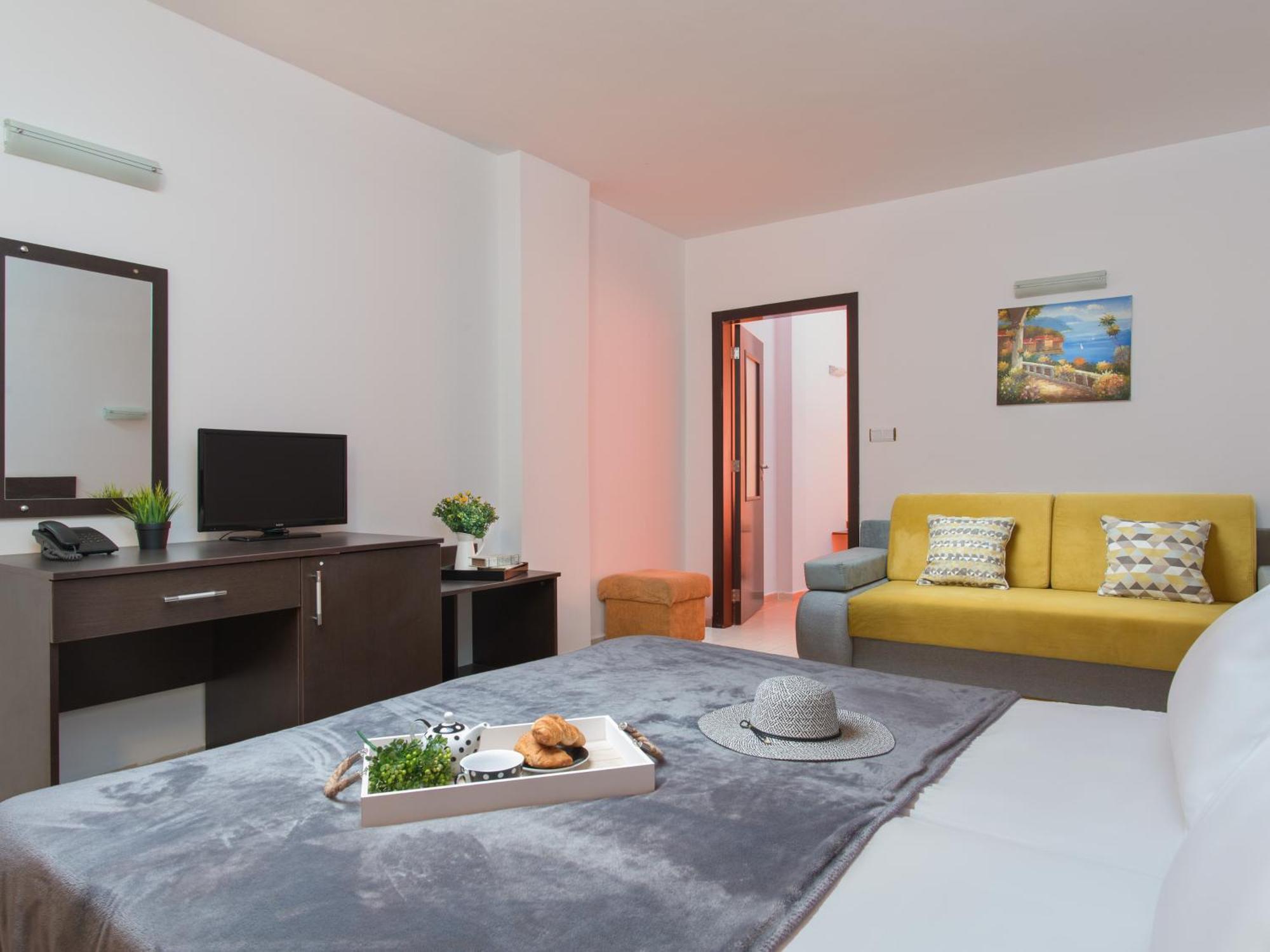 Tia Maria Is Situated In The Southern Part Of The Sunny Beach Resort Exterior photo